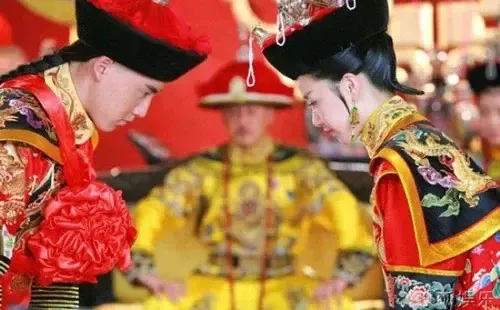 pho-mau-thoi-xua-muon-lay-cong-chua-phai-lam-chuyen-vo-chong-voi-cung-nu (10)
