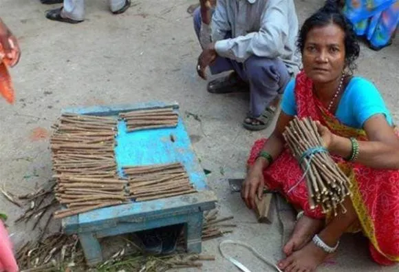 vi-sao-nguoi-chau-phi-rang-trang-du-it-dung-kem-danh-rang (7)