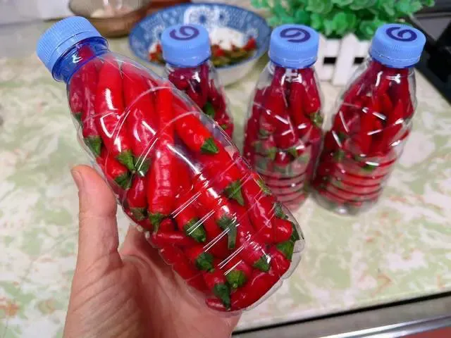 phuong-phap-bao-quan-ot-tuoi-lau-de-nua-nam-khong-bi-hong (3)