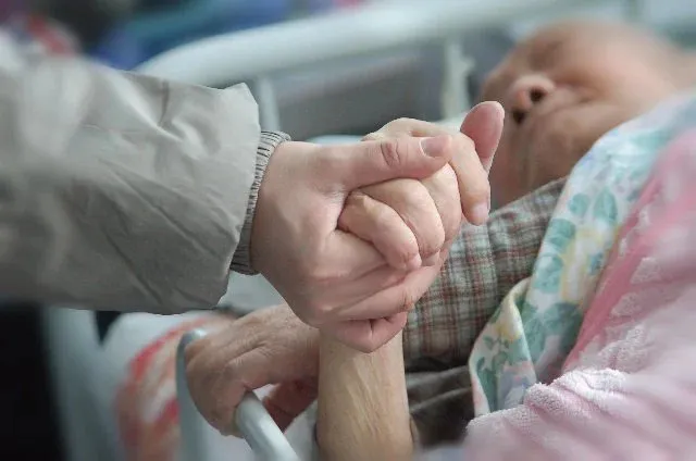 con-nguoi-thuong-khoc-truoc-khi-qua-doi-ho-da-thay-nhung-gi (13)