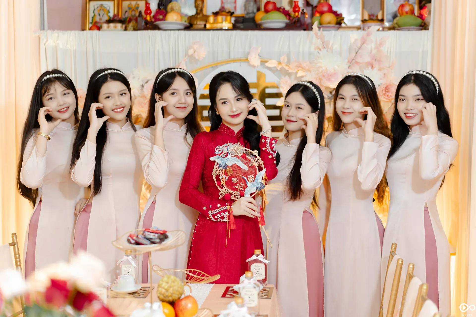 tai-sao-phu-dau-trong-cac-le-cuoi-buoc-phai-chua-ket-hon (13)