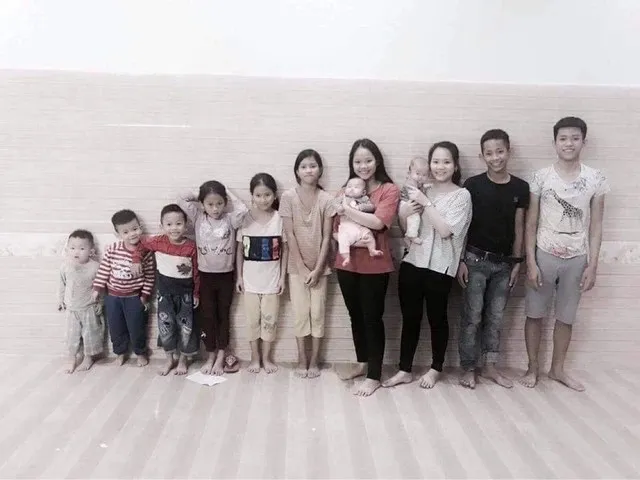 vo-chong-nghe-an-co-15-dua-con-lam-ong-ba-van-sinh-them-2-cong-chua (3)