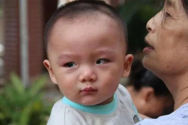 tai-sao-tre-con-khi-gap-mot-so-nguoi-lai-khoc-rat-so-hai (4)