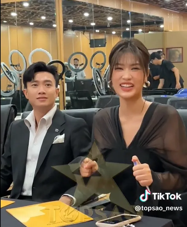 doan-thien-an-duoc-me-day-thuyen-voi-quoc-truong (5)