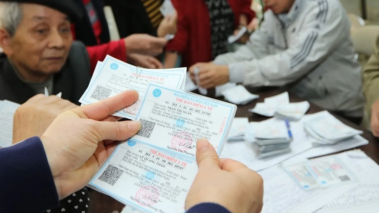 thang-8-2024-nhung-ai-duoc-nhan-the-bhyt-mien-phi (2)