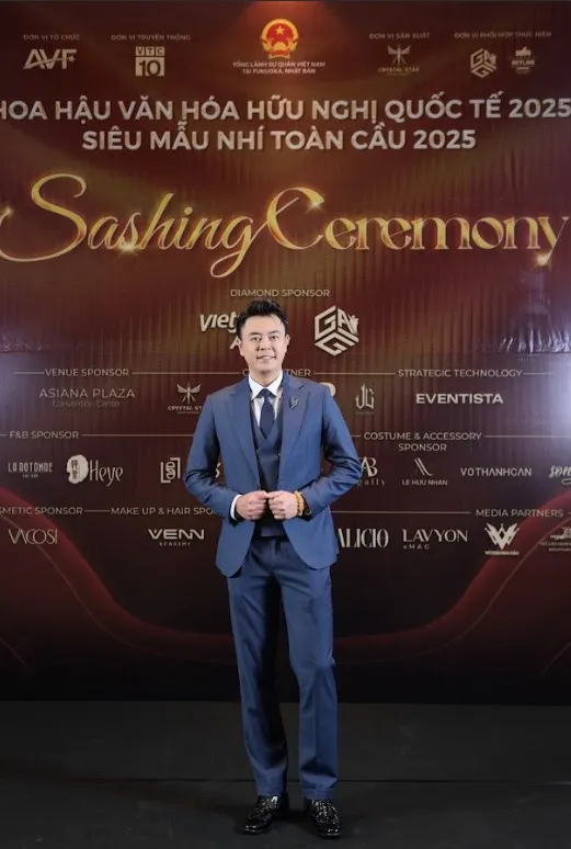 mai-ngo-hoa-hau-van-hoa-huu-nghi (2)