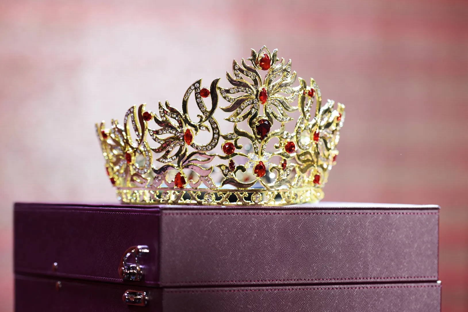 mai-ngo-hoa-hau-van-hoa-huu-nghi (4)