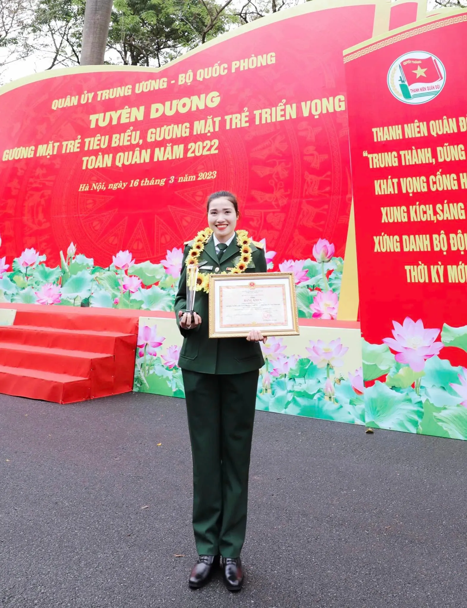 346593070_789024302792415