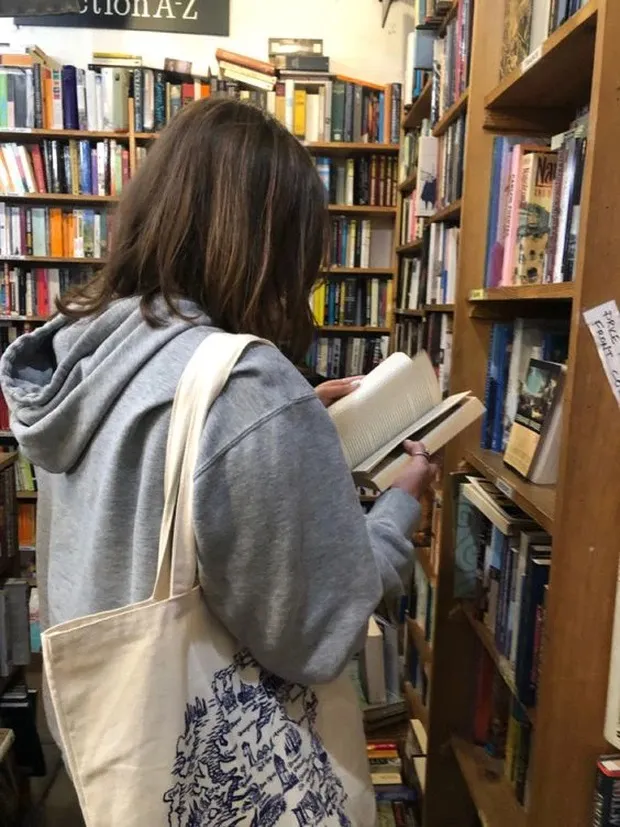 photo-2-16838573079891198