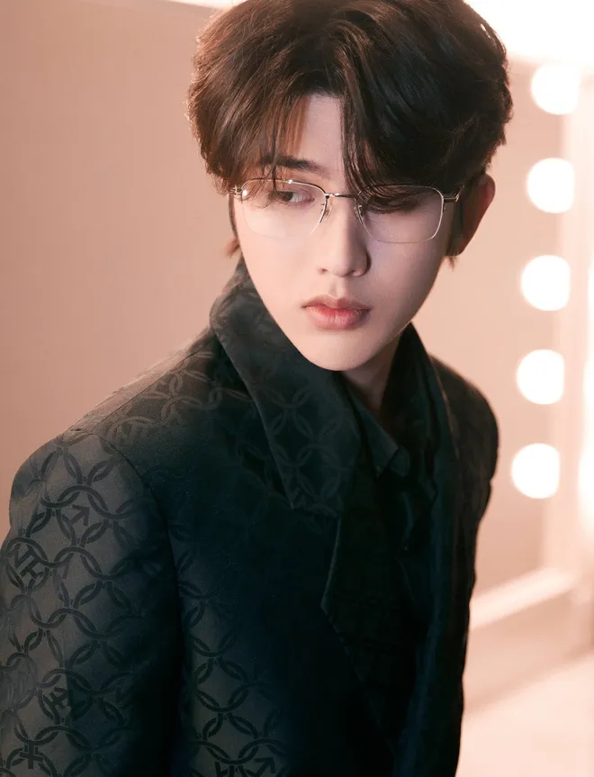 Thai-Tu-Khon-vuong-tin-don-ep-ban-gai-pha-thai-tin-Cbiz