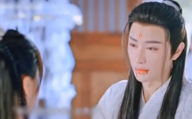 my-nam-co-trang-bi-che-luc-nao-cung-nhu-buon-ngu-dong-vai-phu-mo-nhat-10-nam