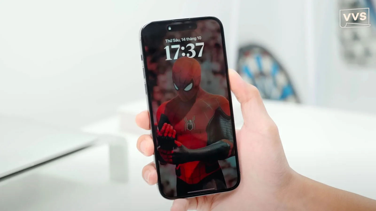 vi-sai-nen-mua-iphone-14-pro-max-truoc-khi-iphone-15-ra-mat-2