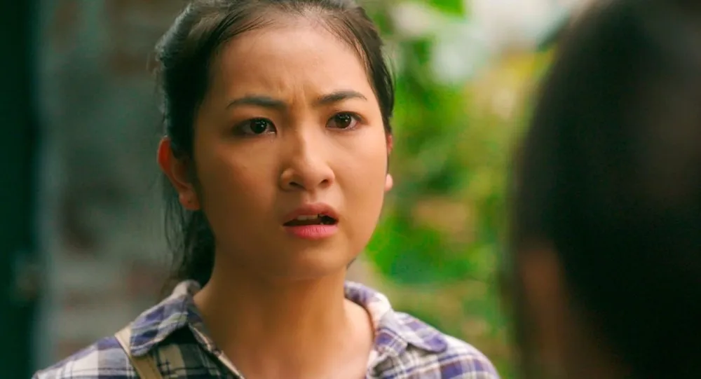 Đời thường đối lập phim của cô bạn thân bị ghét ở Làng Trong Phố: Là hoa khôi sở hữu nhan sắc dịu dàng