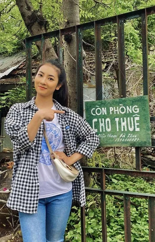 Đời thường đối lập phim của cô bạn thân bị ghét ở Làng Trong Phố: Là hoa khôi sở hữu nhan sắc dịu dàng