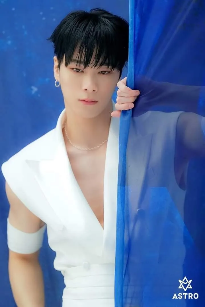 Moonbin