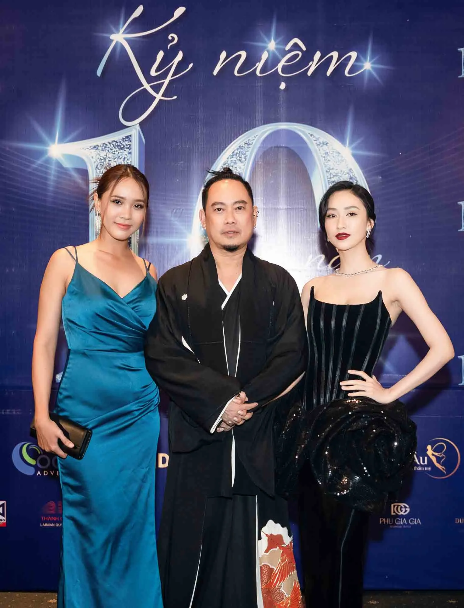 Á HẬU HÀ THU (2)