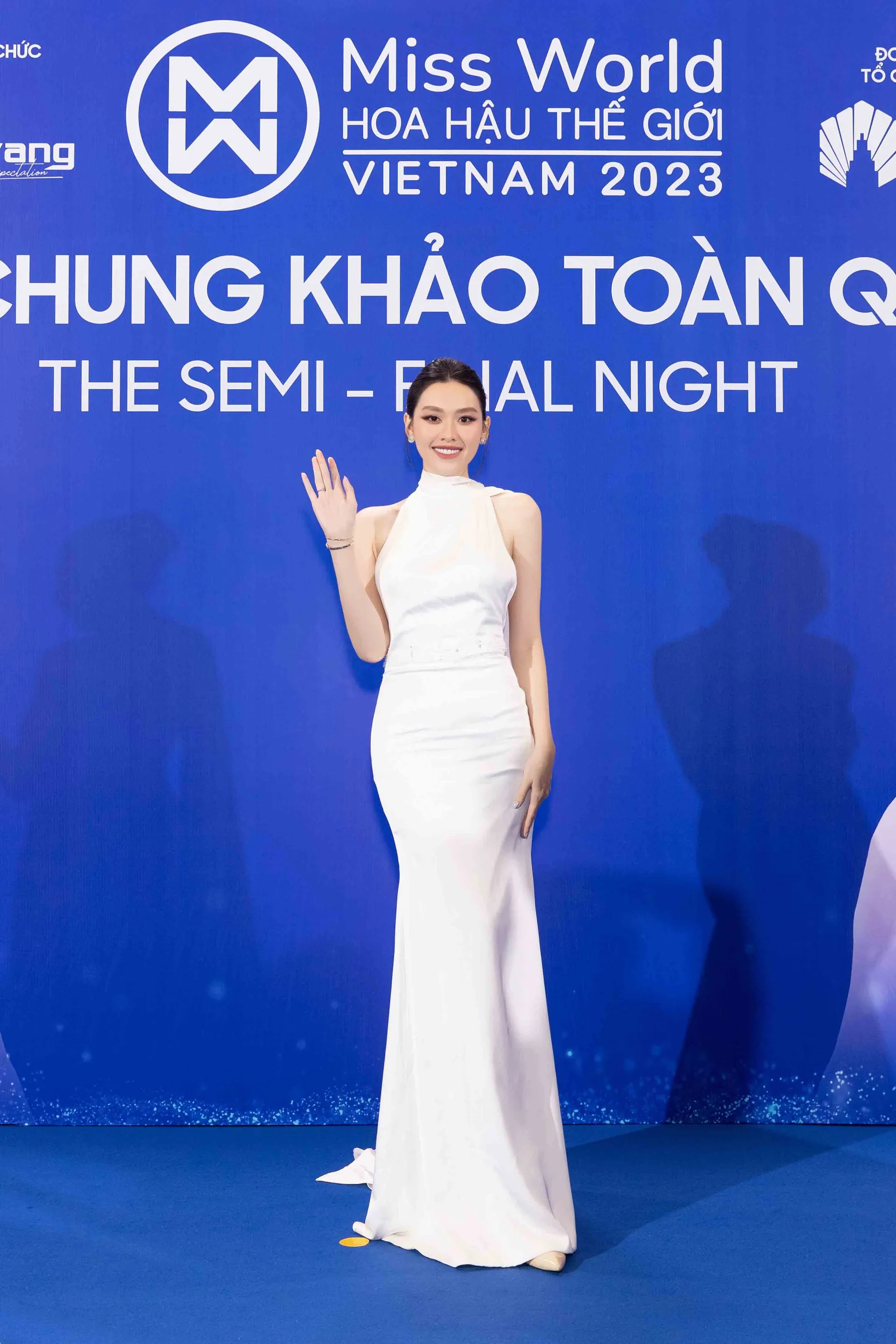 Á hậu Tường San (3)