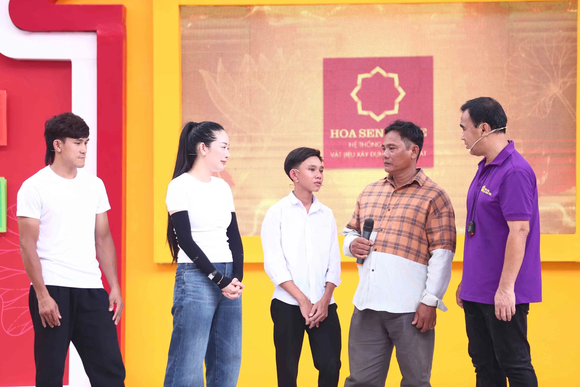 Gia đình em Tăng Ngọc Đỉnh