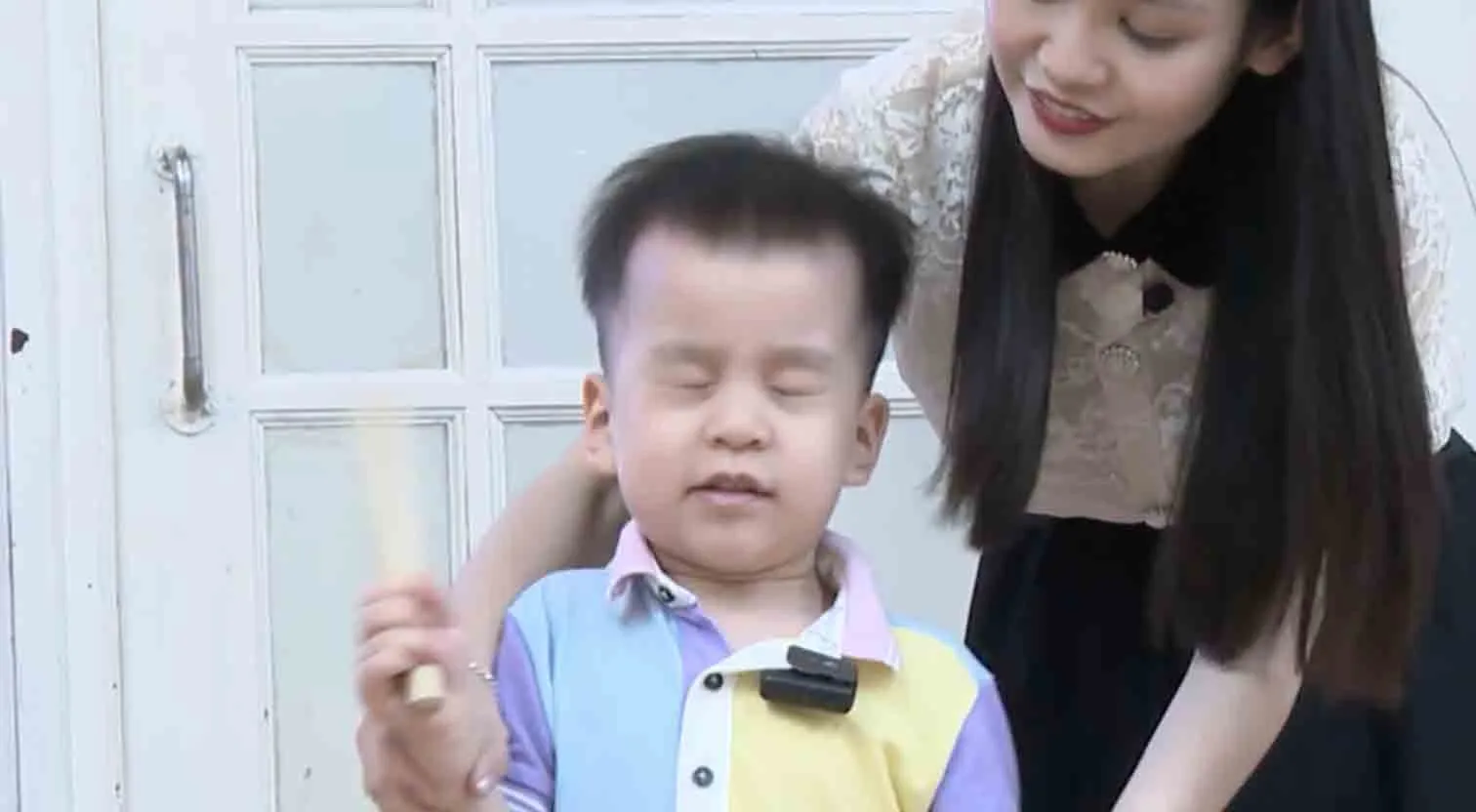 me-vang-nha-ba-la-sieu-nhan-tap-6-bao-nhi-nha-le-duong-bao-lam-khoc-khong-ngung-9