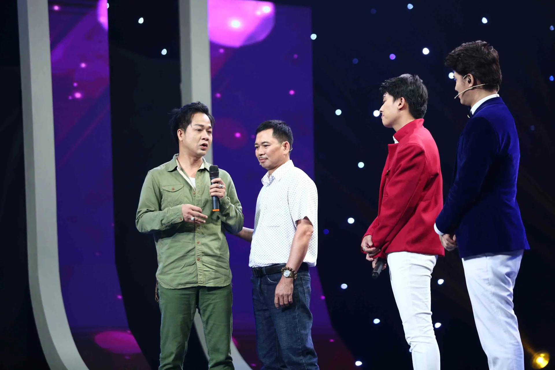 quach-tuan-du-khoc-nghen-vi-ganh-ti-voi-hoc-tro-cua-minh-con-cha-ben-canh7