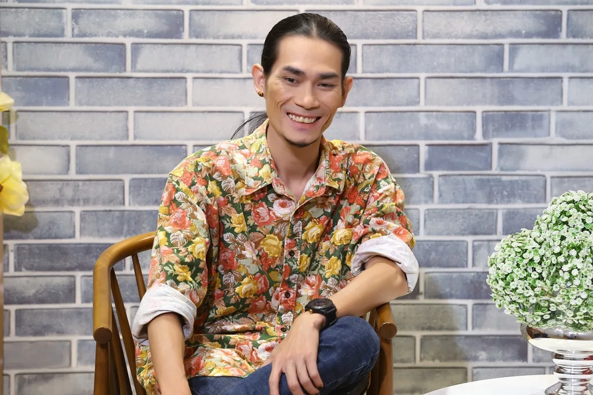 bat-ngo-voi-danh-tinh-ca-si-dung-sau-ban-nhac-phim-bat-tai-cua-doi-trong-an6