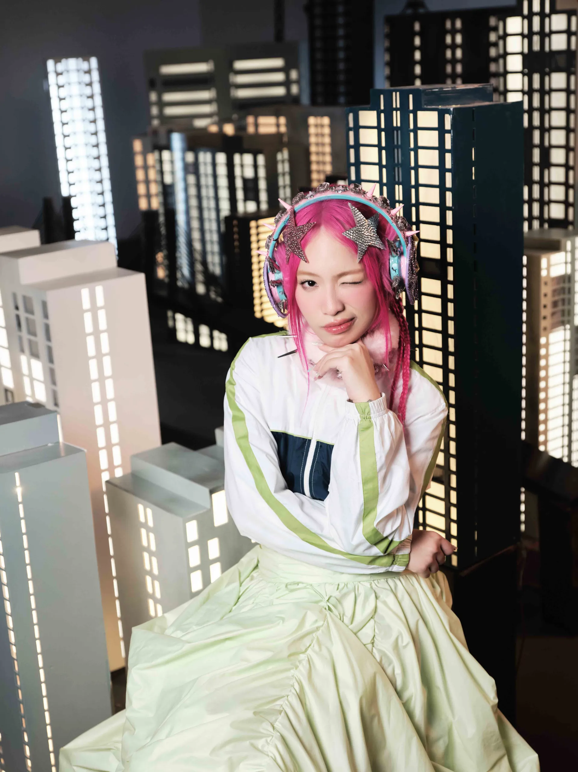 sau-hang-loat-thanh-thich-dang-chu-y-cam-comeback-voi-san-pham-dung-dat-em-di-long-vong3