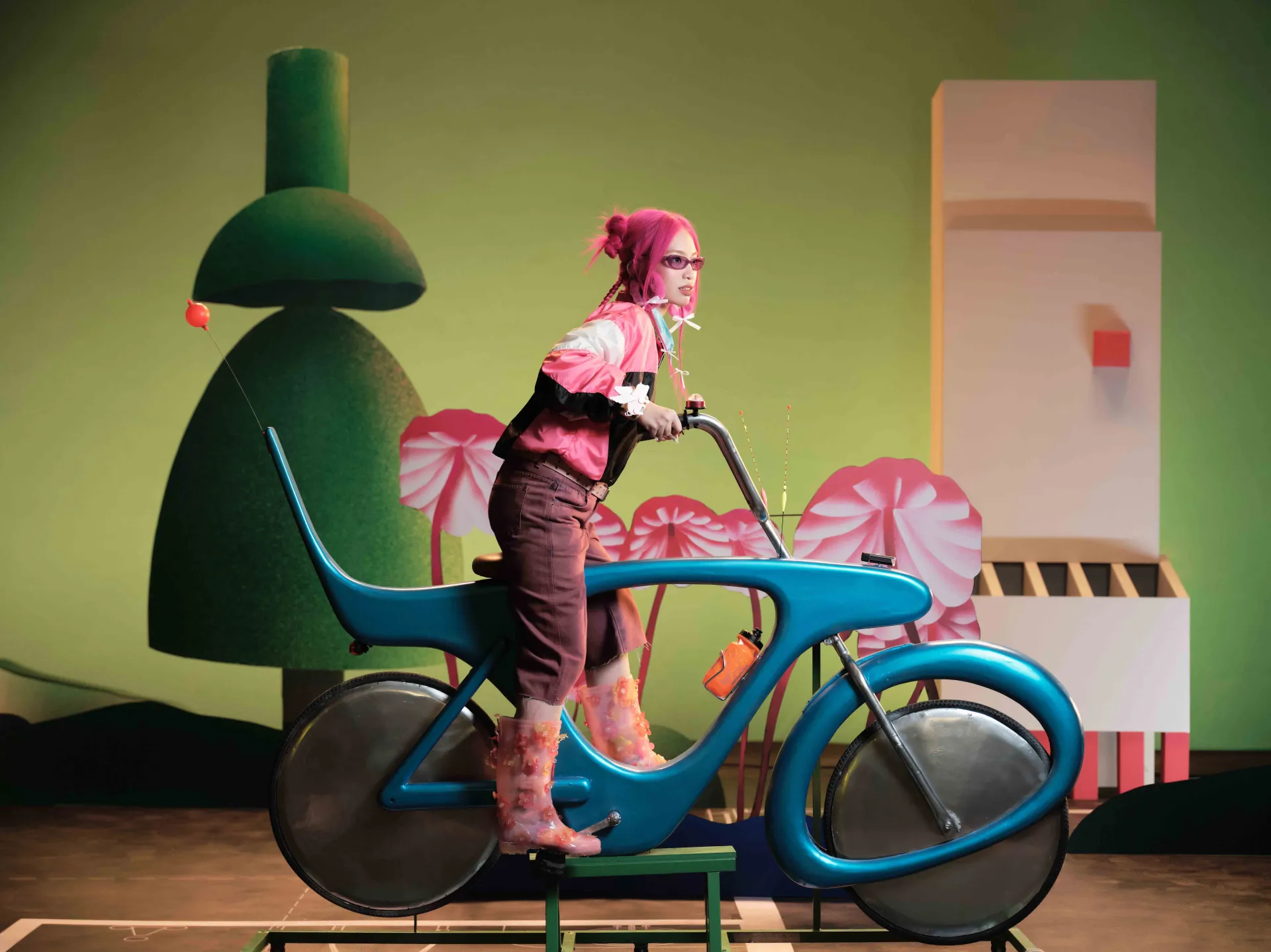 sau-hang-loat-thanh-thich-dang-chu-y-cam-comeback-voi-san-pham-dung-dat-em-di-long-vong4