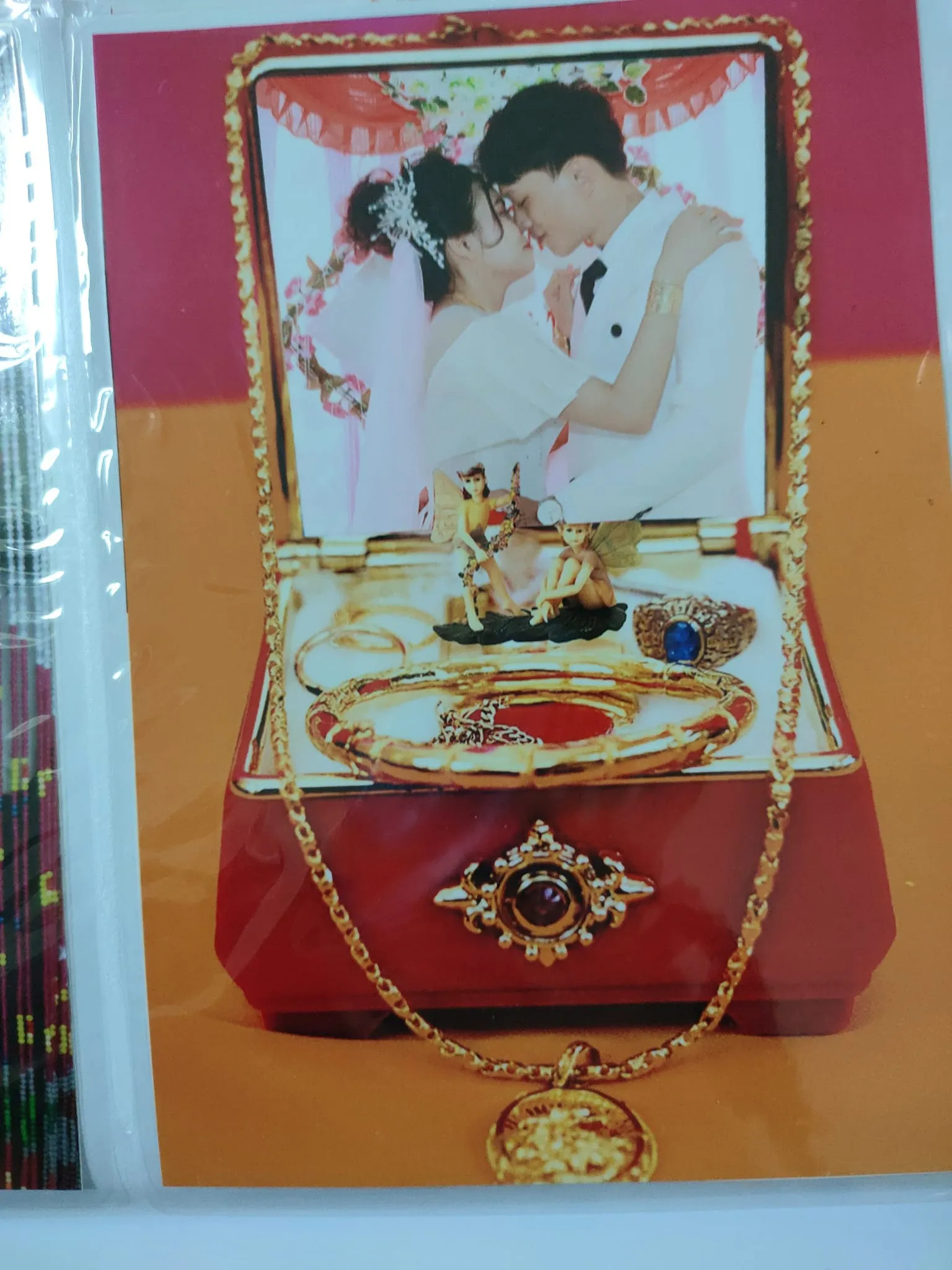 bo-anh-dam-cuoi-doc-la-4