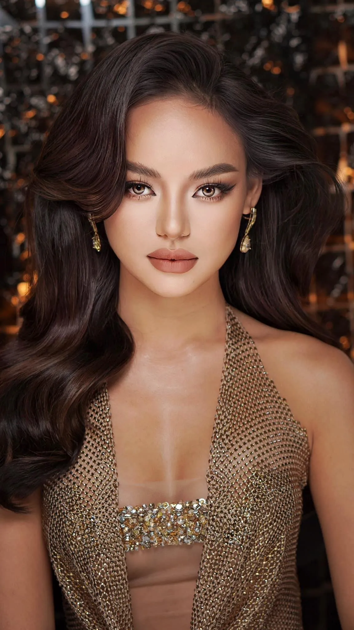 mai-ngo-la-nhan-vat-thu-2-duoc-he-lo-trong-mv-moi-cua-duong-trieu-vu2