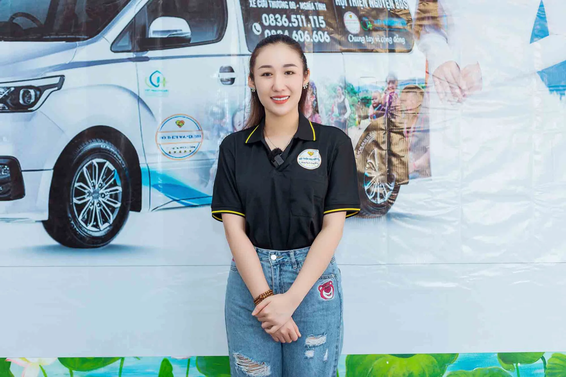 ceo-huynh-nhu-ban-giao-xe-cho-chuong-trinh-cuu-thuong-0d