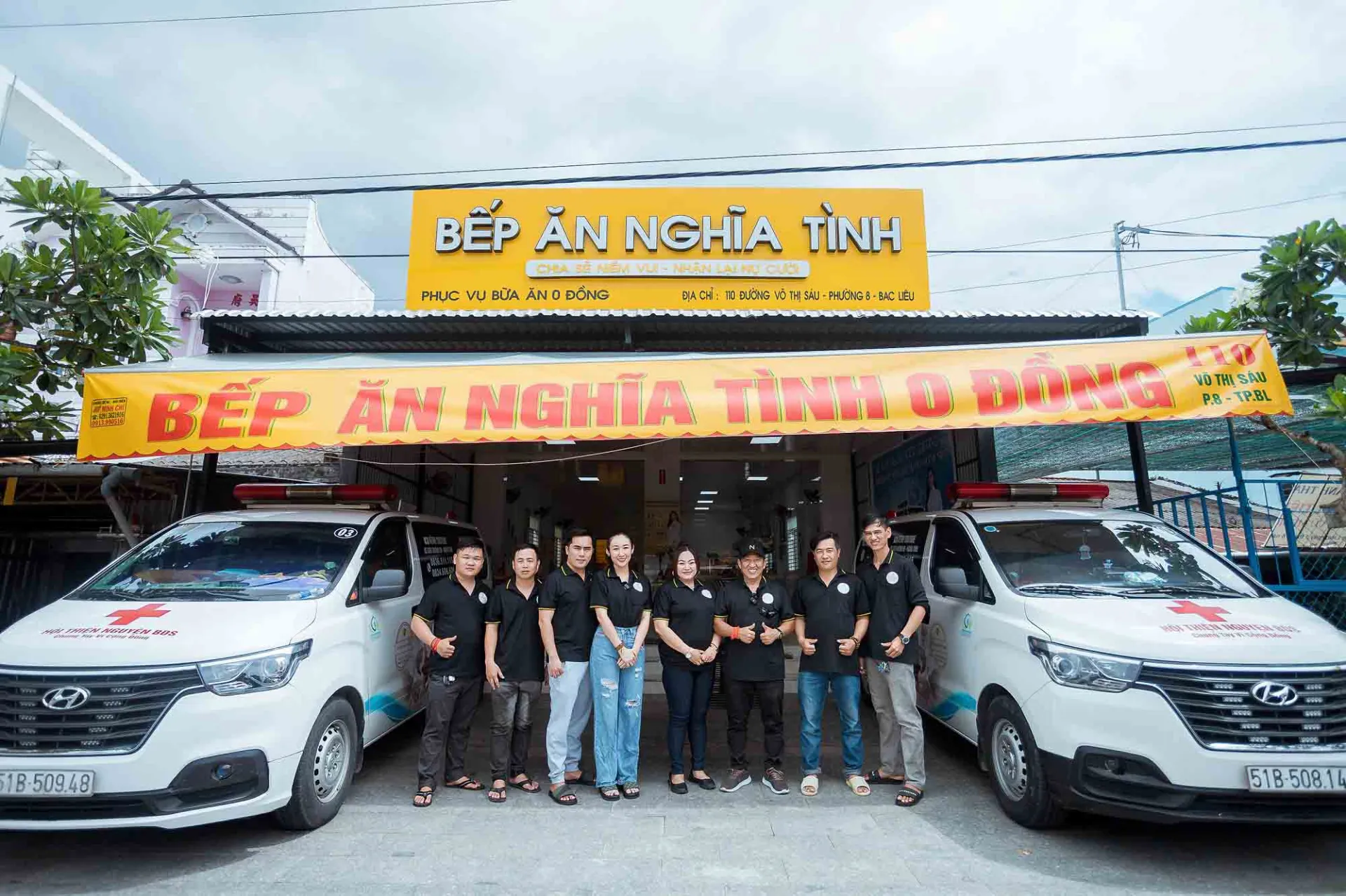 ceo-huynh-nhu-ban-giao-xe-cho-chuong-trinh-cuu-thuong-0d3
