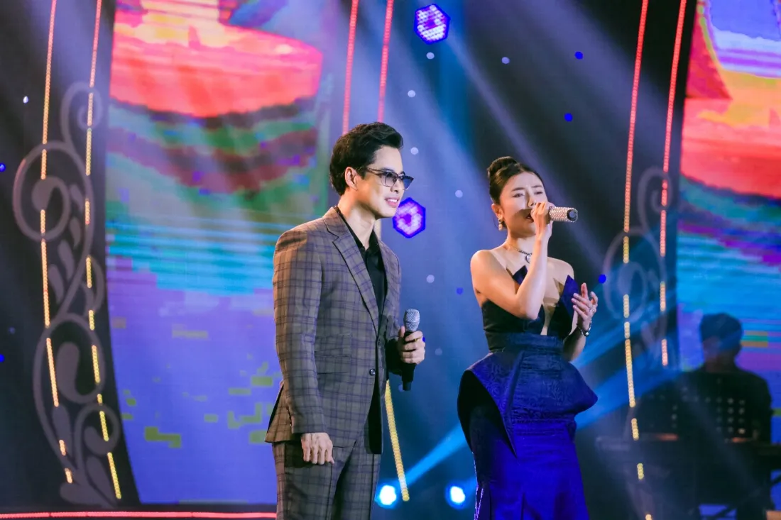 hang-ngan-khan-gia-moi-mien-lap-kin-hai-dem-liveshow-tinh-con-cua-ngoc-son8