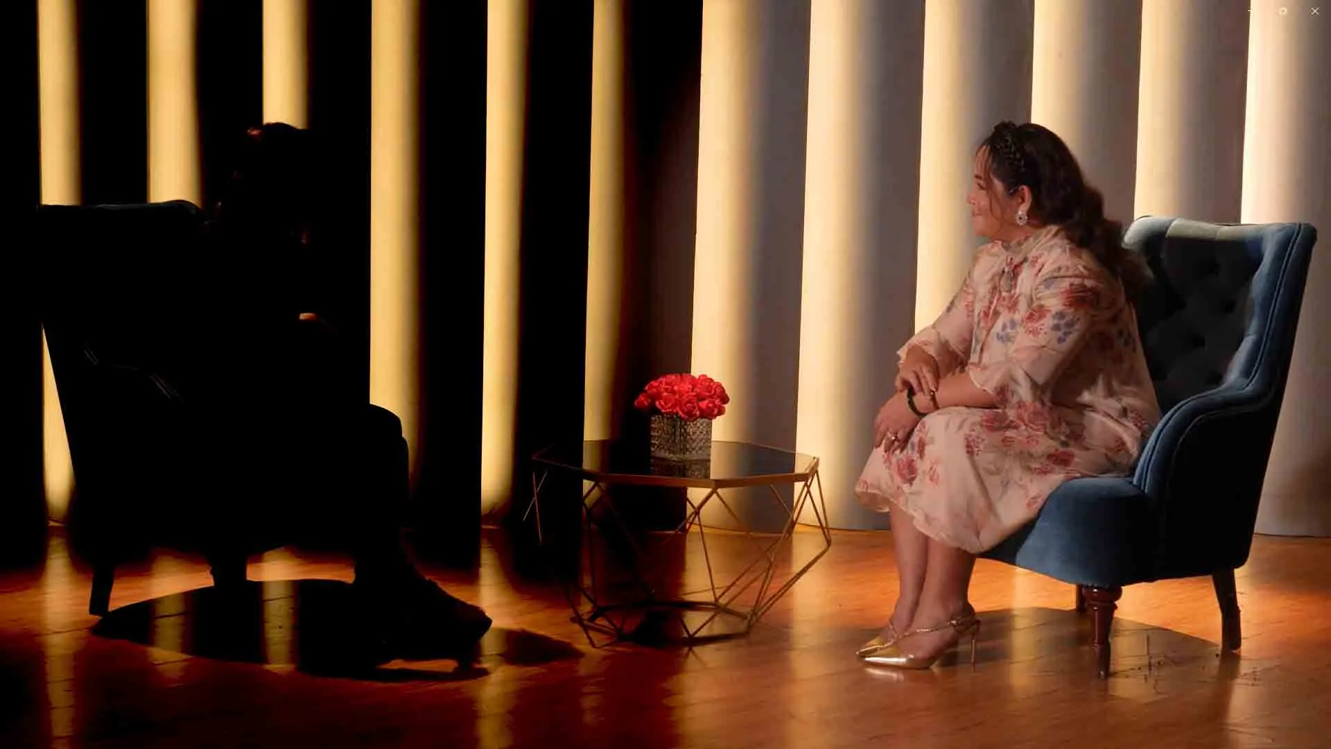 nguoi-thu-3-chong-dam-va-tat-thang-vao-mat-vo-moi-sinh3