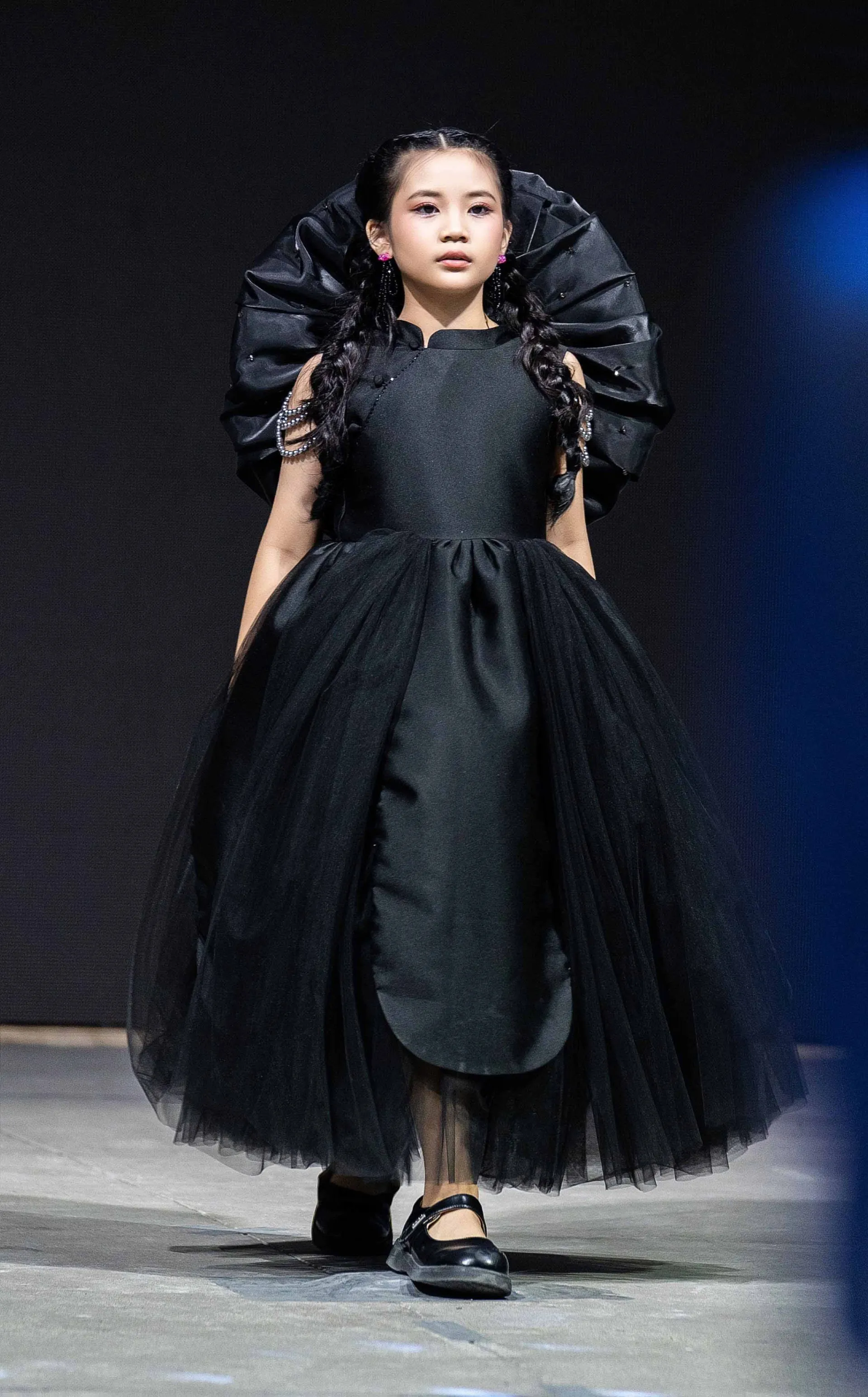 dan-mau-nhi-trinh-dien-an-tuong-tai-an-show-232