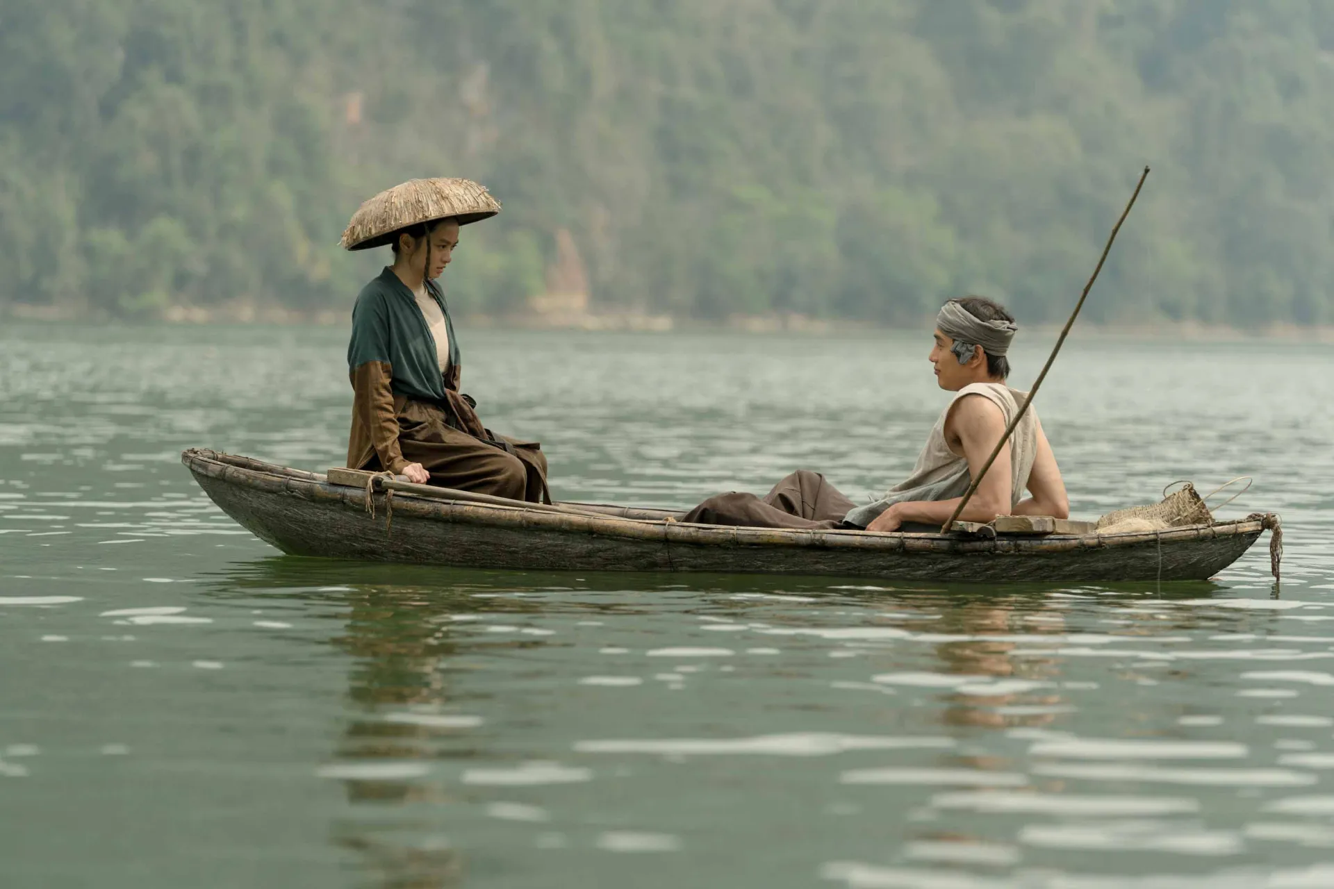 nguoi-vo-cuoi-cung-he-lo-nhung-hinh-anh-dau-tien-cung-nhieu-tinh-tiet-an-y-dang-ngo