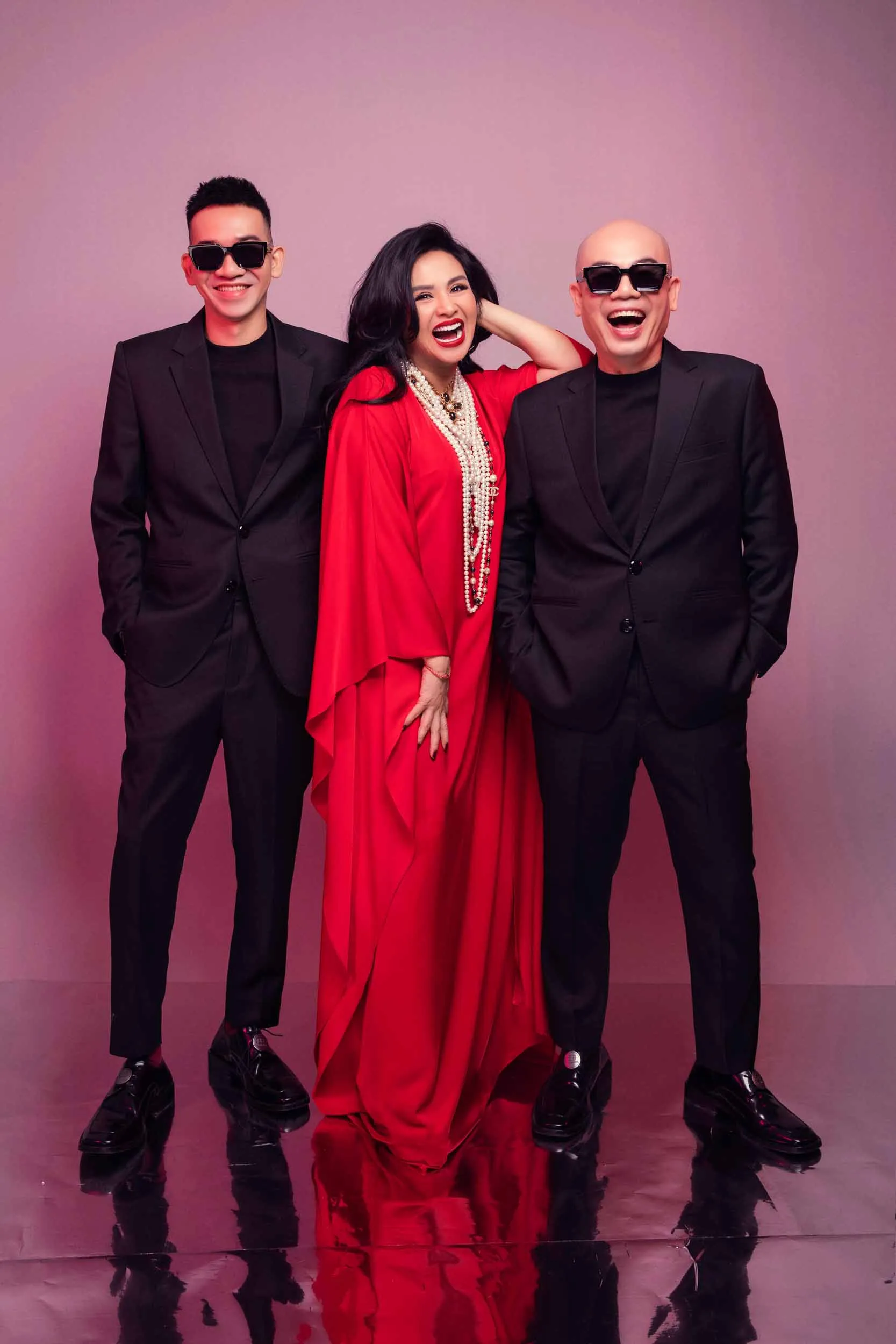 diva-thanh-lam-la-khach-moi-dac-biet-trong-show-dien-cua-vungoc&son1