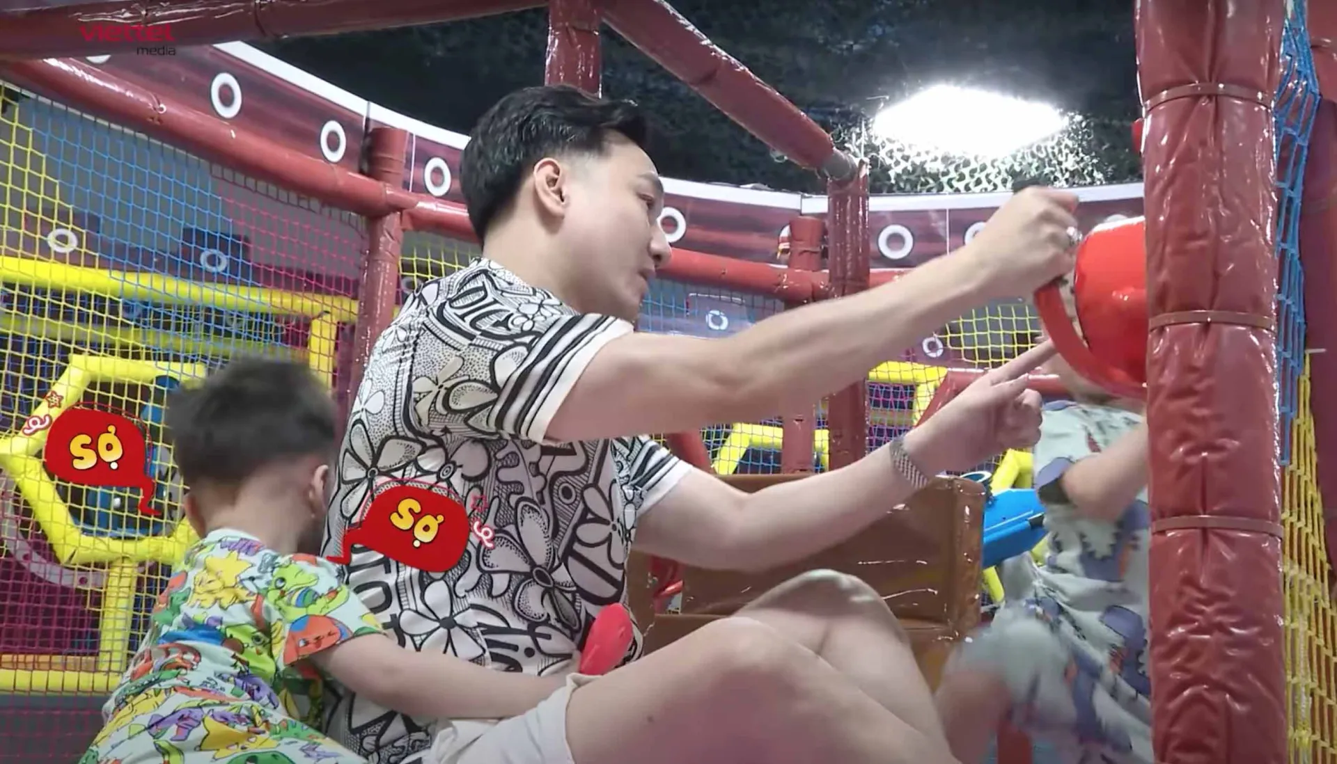 me-vang-nha-ba-la-sieu-nhan-tap-11-le-duong-bao-lam-mau-thuan-voi-ba-xa-quynh-quynh-cach-day-con59