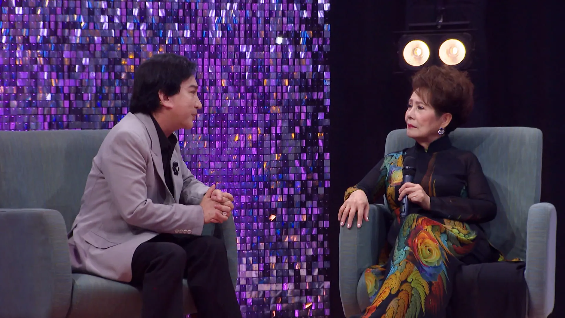 danh-ca-phuong-dung-bat-mi-nguon-goc-biet-danh-nhan-trang-go-cong3