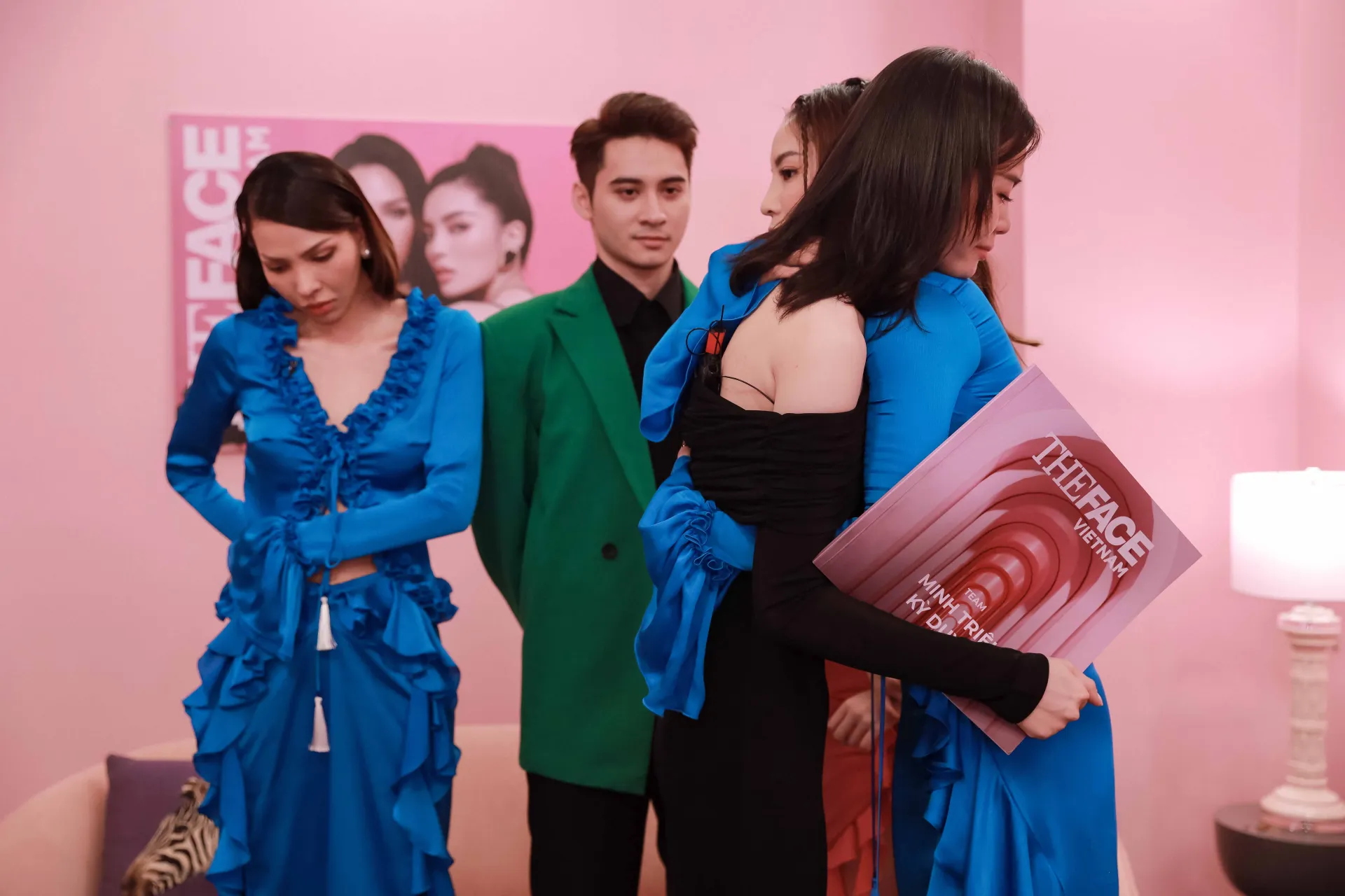 minh-trieu-ky-duyen-lan-dau-nay-sinh-mau-thuan-tai-the-face-vietnam-2023-vi-ga-cung-thuy-duong15
