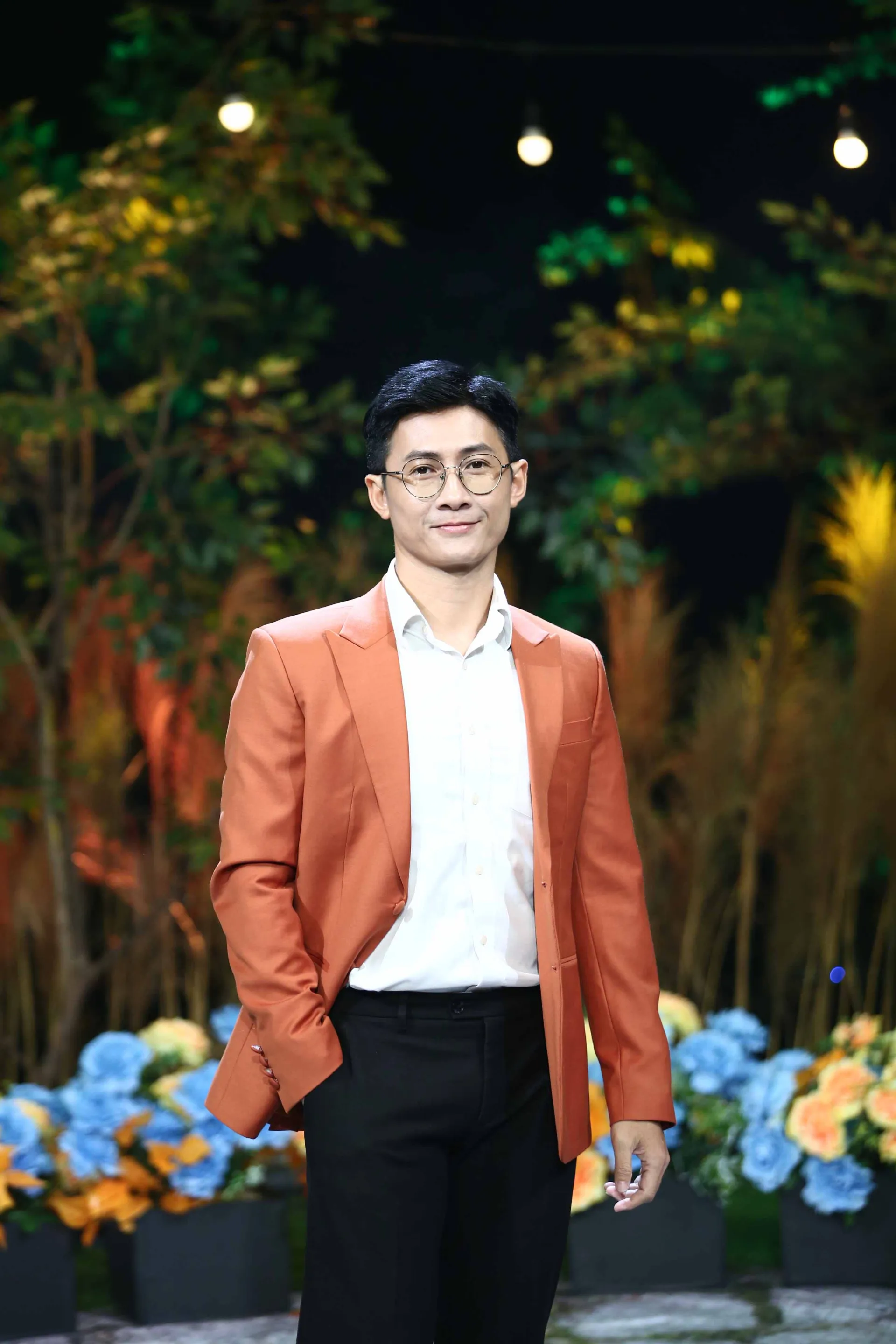 phuong-thanh-ke-ve-lan-ra-mat-doi-lai-cong-ly-cho-co-nghe-si-minh-thuan-khien-ai-cung-bat-cuoi3