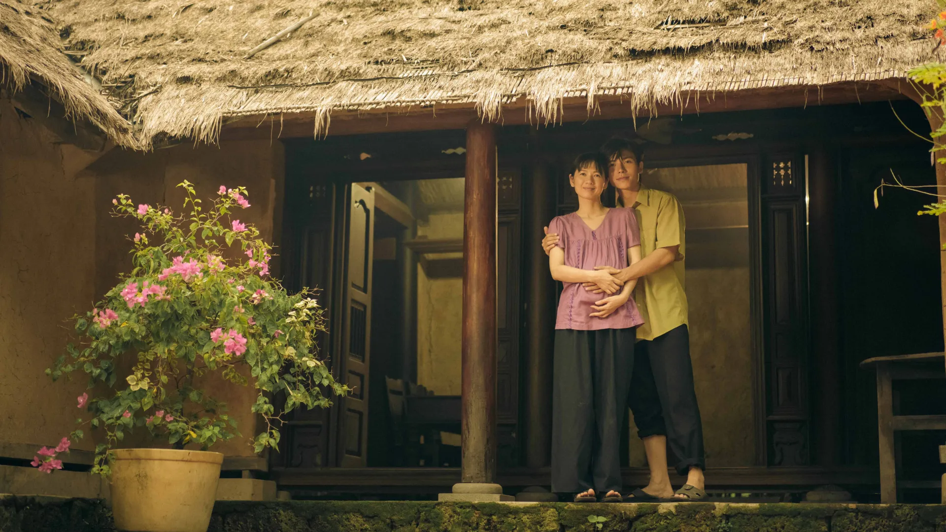 oanh-kieu-co-bau-voi-jack-long-trong-mv-moi6