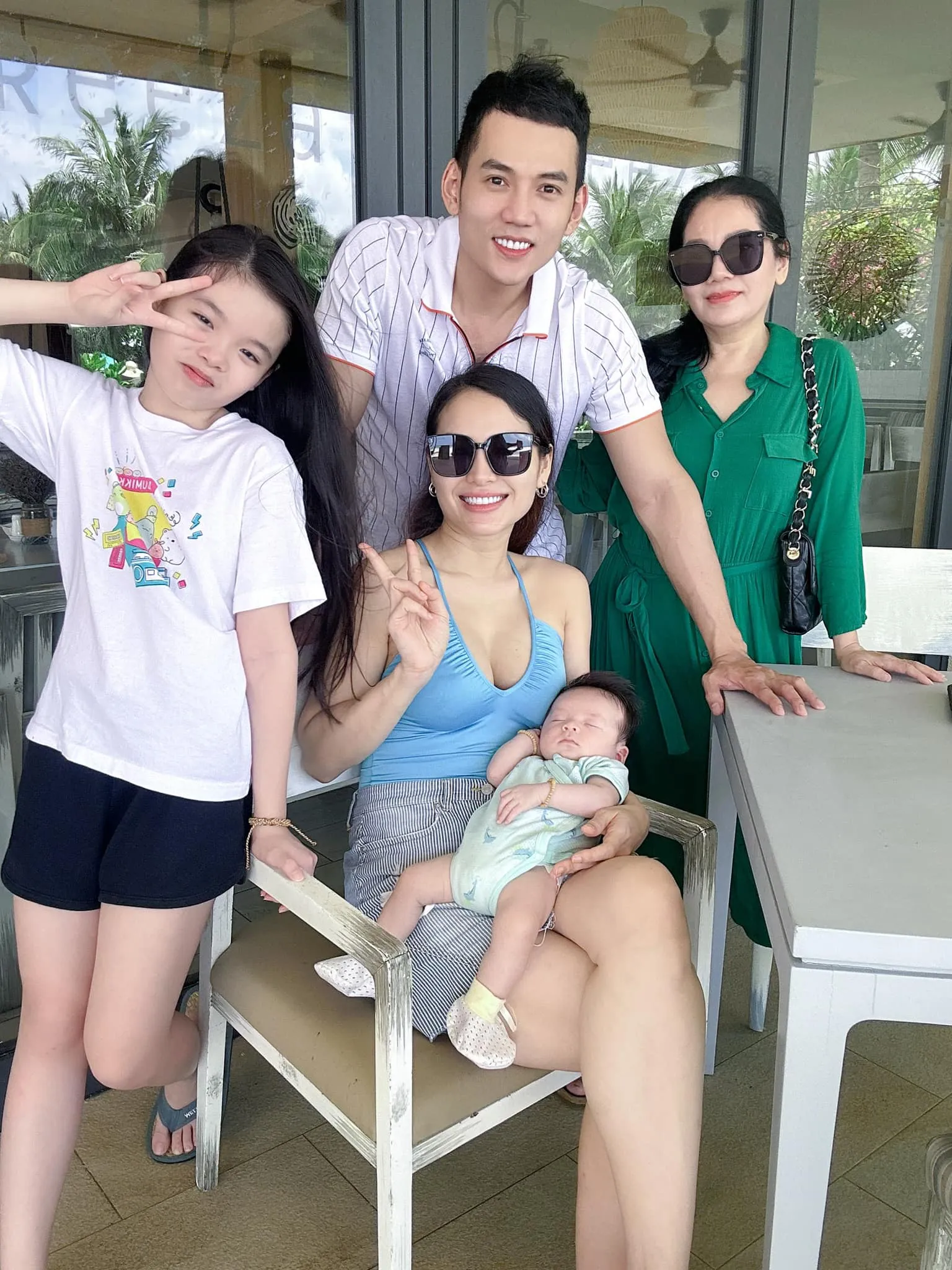 phuong-trinh-jolie-sinh-con-6