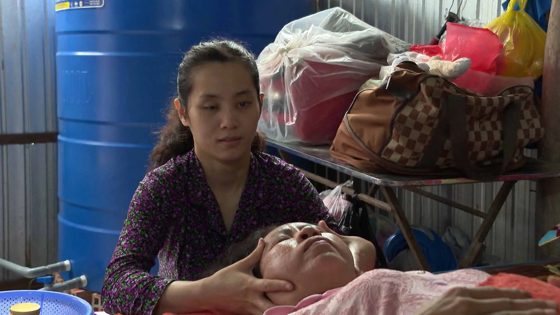 than-tai-go-cua-cau-chuyen-muu-sinh-cam-dong-cua-nguoi-me-khiem-thi-don-than-nuoi-con-o-soc-trang2