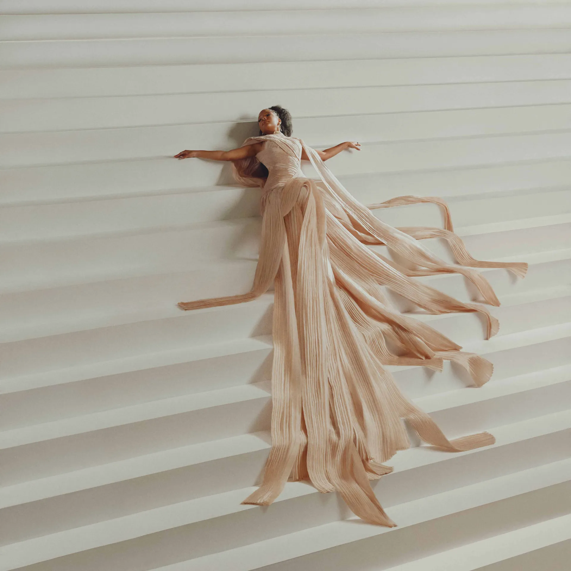 nang-tien-ca-halle-bailey-ra-mat-solo-voi-angel-ung-cu-vien-manh-cho-de-cu-grammys-20231