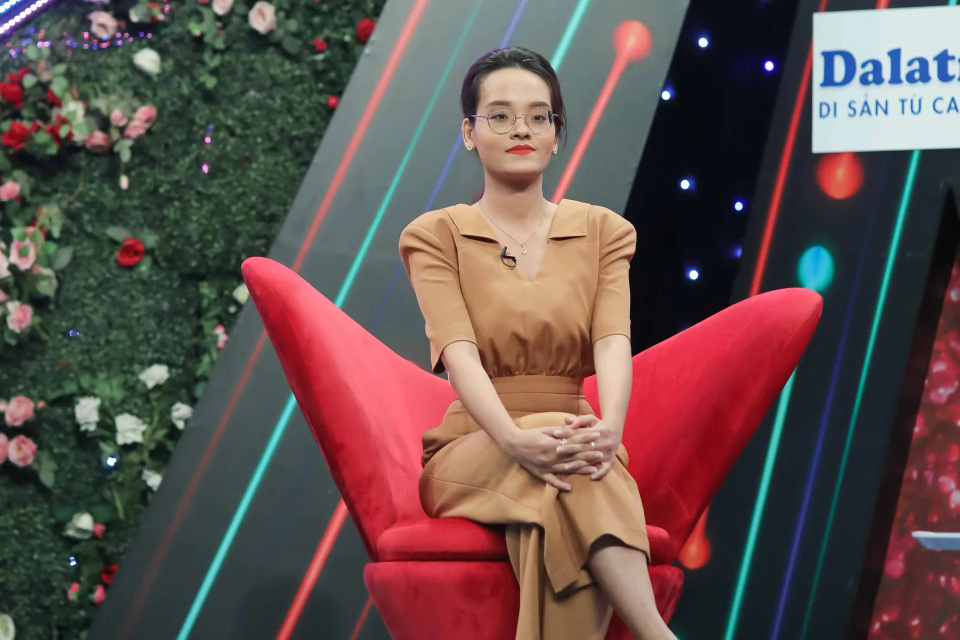 quyen-linh-ngoc-lan-phan-khich-se-duyen-cho-co-giao-tieng-anh-va-chang-ky-su-hien-lanh2