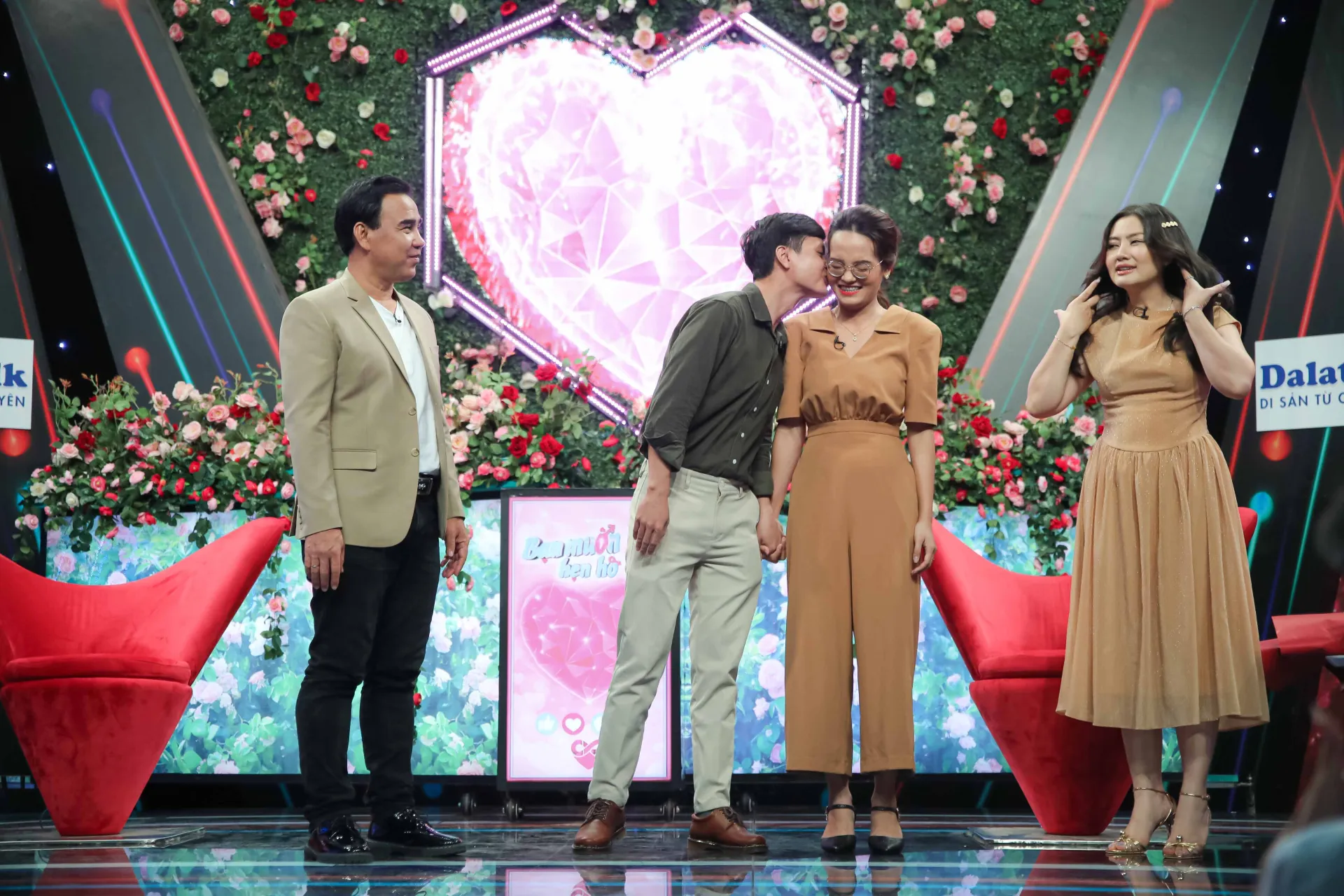 quyen-linh-ngoc-lan-phan-khich-se-duyen-cho-co-giao-tieng-anh-va-chang-ky-su-hien-lanh6