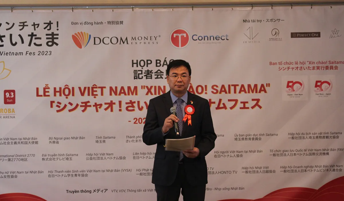 le-hoi-viet-nam-xin-chao-