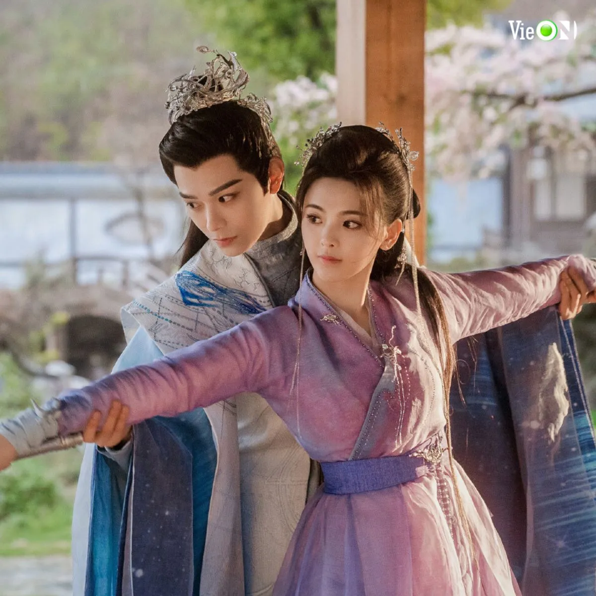 phim-co-trang-cua-duong-sieu-viet-gia-nhap-duong-dua-canh-tranh-duong-tu-va-thanh-nghi124