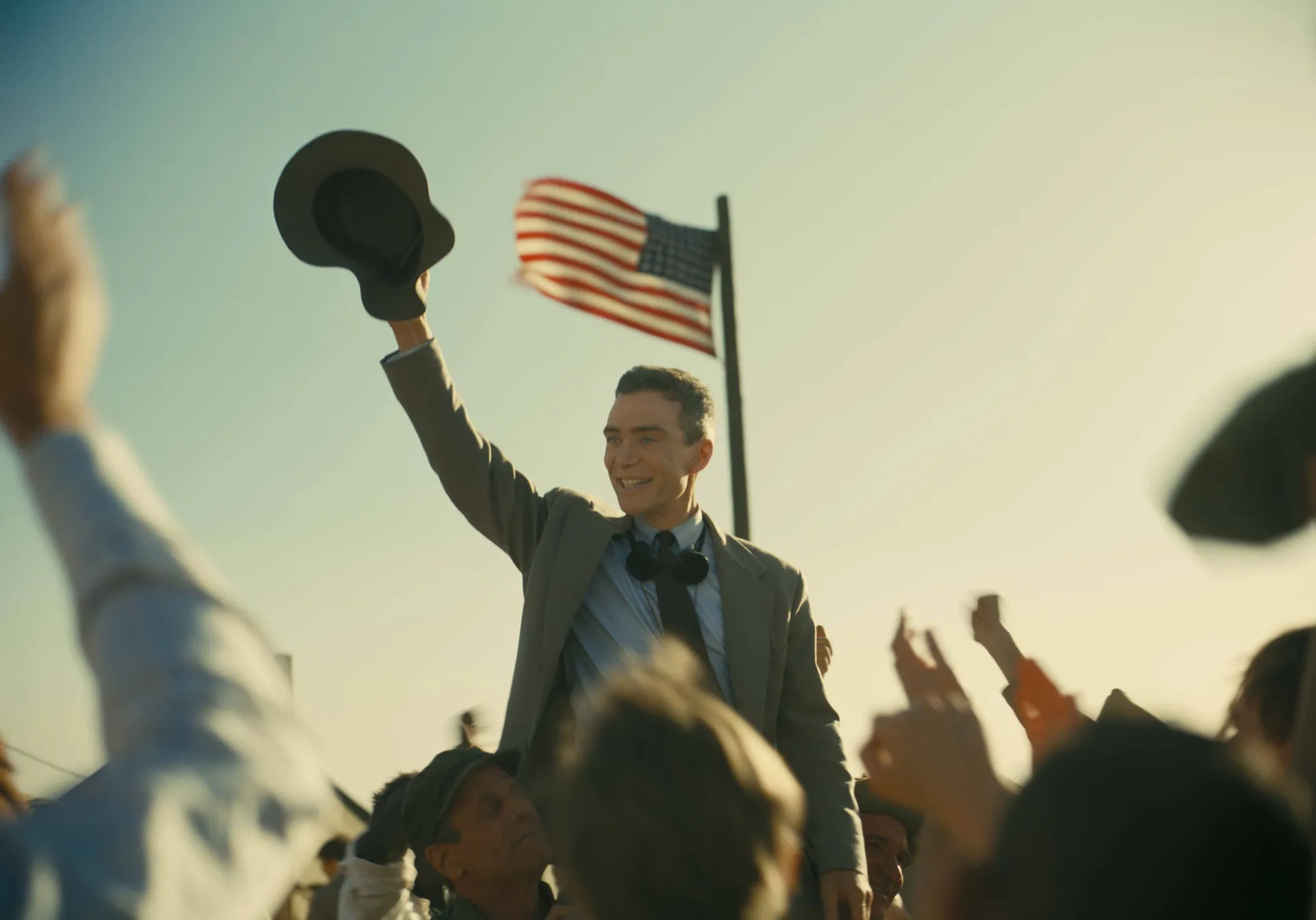 1cillian-murphy-cam-thay-choang-vang-khi-duoc-nolan-moi-dong-vai-cha-de-bom-nguyen-tu-oppenheimer (2)
