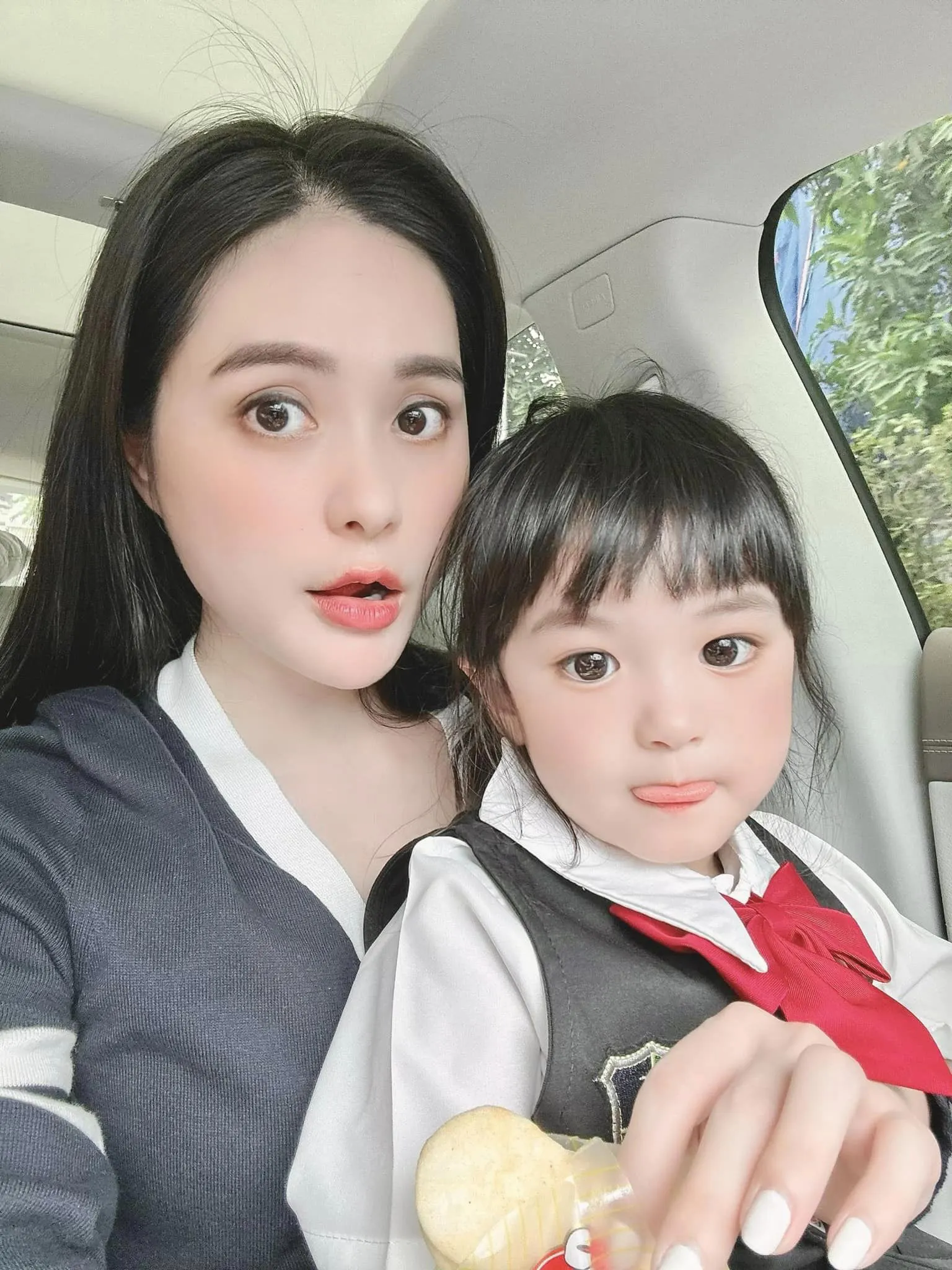 con-gai-doan-di-bang-2